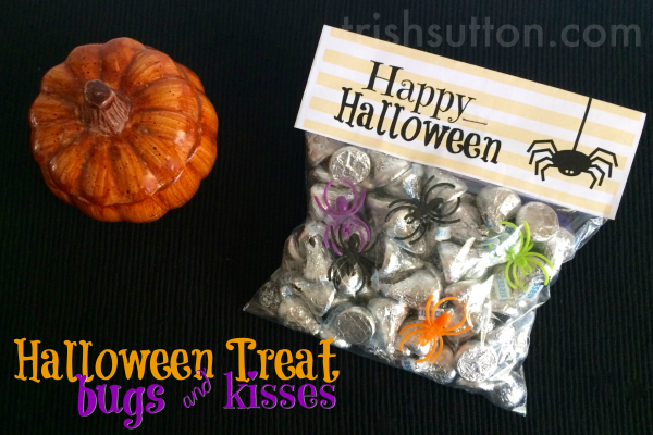 Bugs & Kisses Halloween Treat Free Printable by TrishSutton.com
