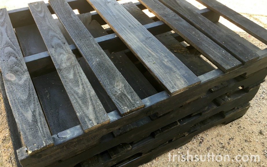 DIY Wood Pallet Floating Bar Trish Sutton