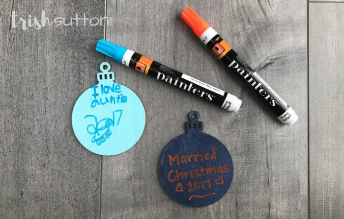Preserve favorite memories, create personalized gift tags or share a handmade gift with DIY Wood Bulb Photo Ornaments. Handmade gift from memories.
